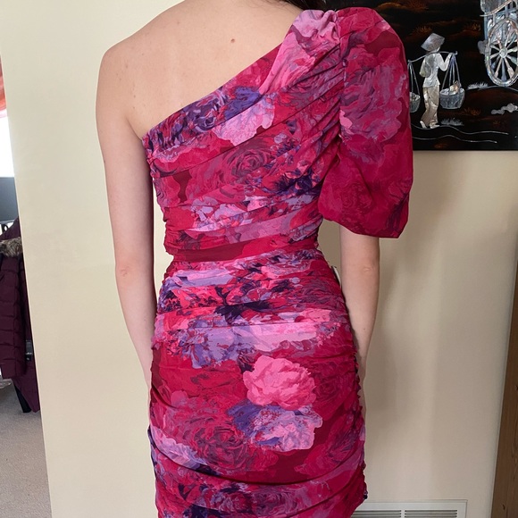 NWT Chi Chi London Pink Floral One Shoulder Mini Dress US 2 / UK 6 - Picture 3 of 5